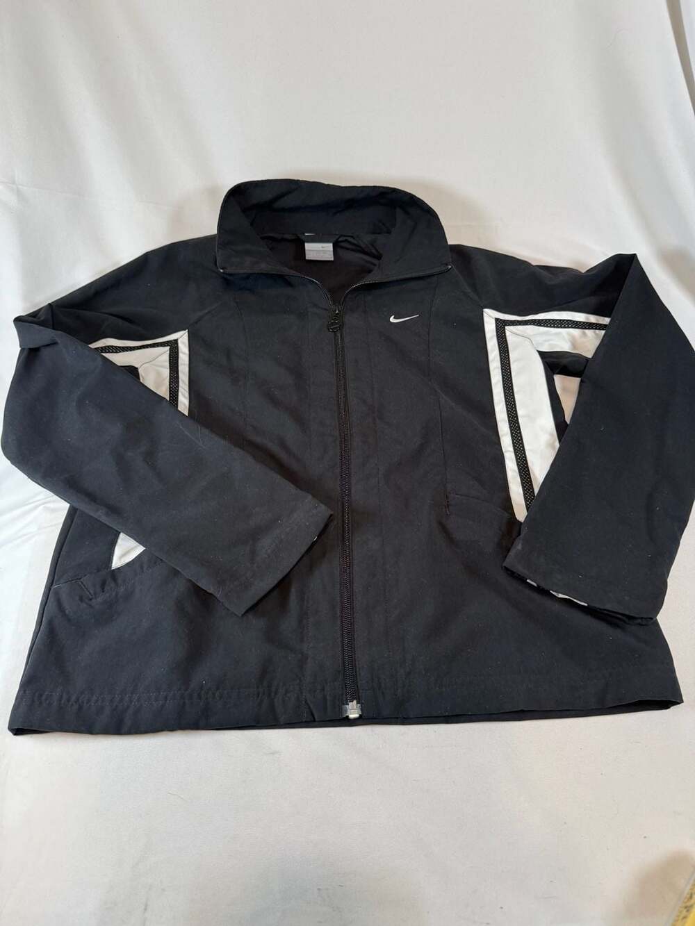 Nike Womens Full Zip Track Jacket Size S 4-6 Black White Y2K Heritage Athleisure